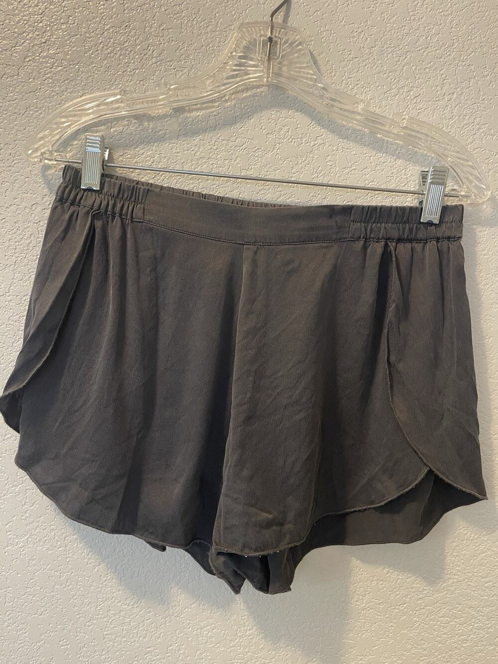 Lunya Women's M Gray Washable Silk Pajama Sleep Tulip Shorts